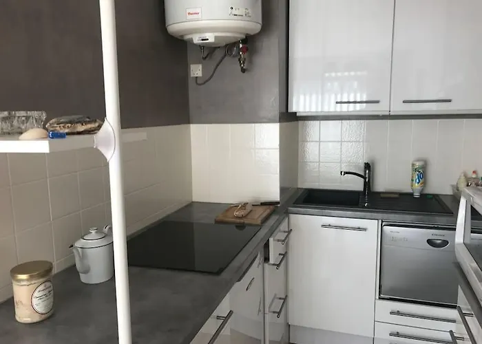 T2 Centre, Commerces Et A Pied * Аркашон