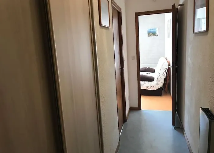 T2 Centre, Commerces Et A Pied Апартаменты *